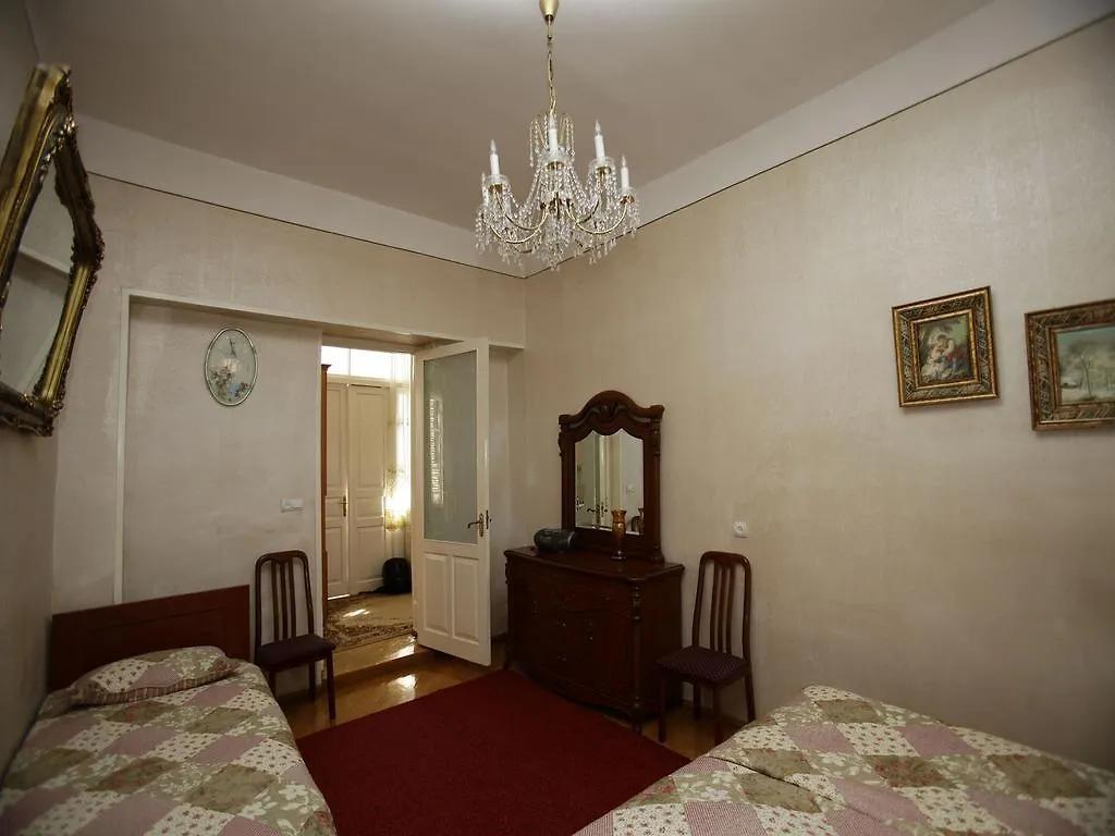 Hotel Leila Tbilisi 0*,